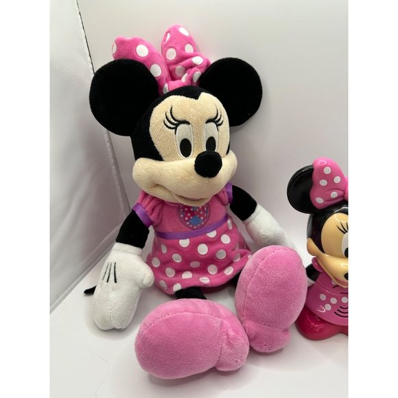 Mini Mouse plush stuffed animal and flashlight - Picture 5 of 5